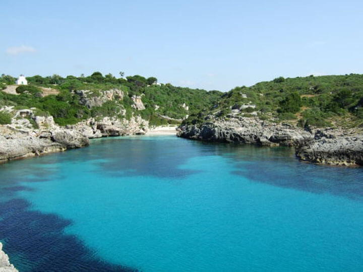 pescaturismemenorca.com excursions en vaixell a Cala Binidali Menorca